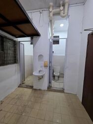 Ang Mo Kio Avenue 4 (D20), Shop House #606796411